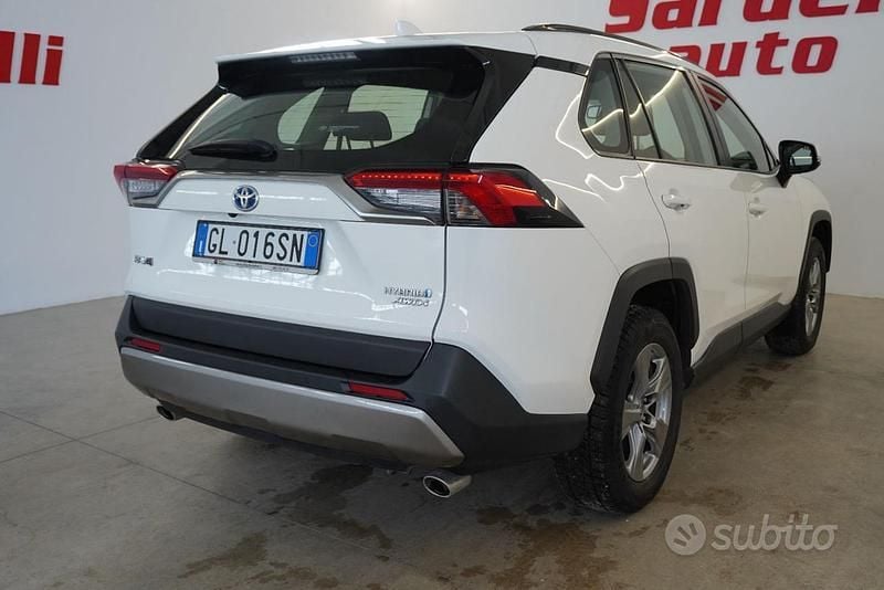 Usata Toyota RAV4 Hybrid Business Edition 222 CV (163 kW) 2022 Bianco SUV