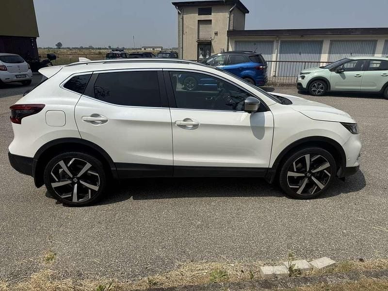 Usata Nissan Qashqai Tekna+ 131 CV (96 kW) 2017 Bianco SUV