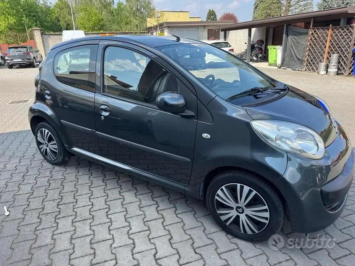 Usata Citroën C1 68 CV (50 kW) 2007 Grigio Utilitaria