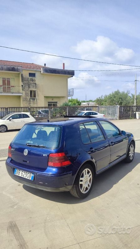 Usata VW Golf IV GTI 150 CV (110 kW) 2000 Blu Utilitaria