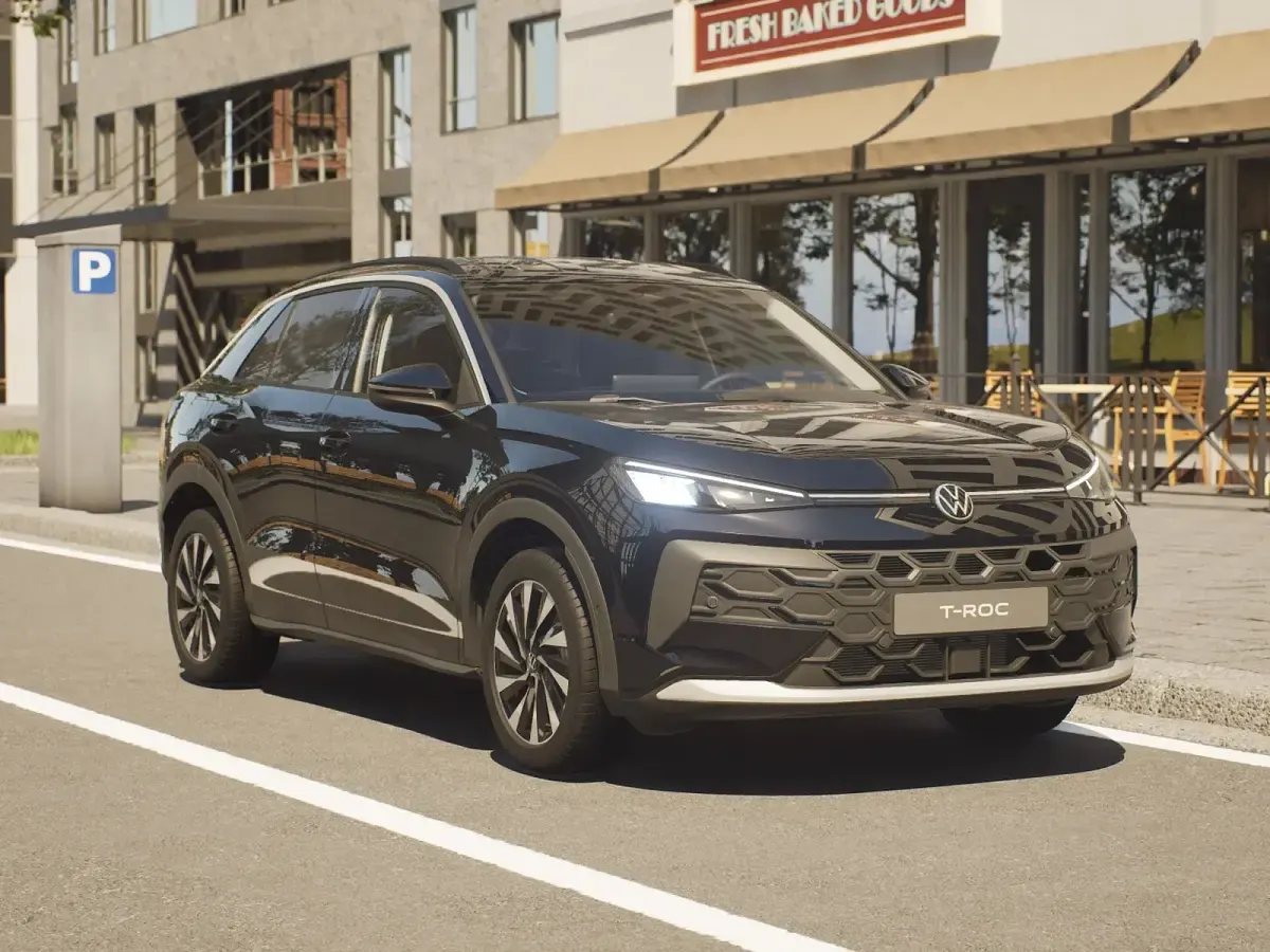 Nuova VW T-Roc Life 150 CV (110 kW) 2026 Grenadill black metallizzato SUV