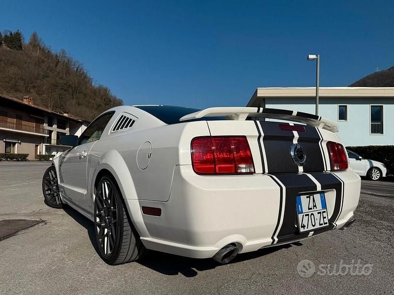 Usata Ford Mustang GT 2008 Bianco Coupé