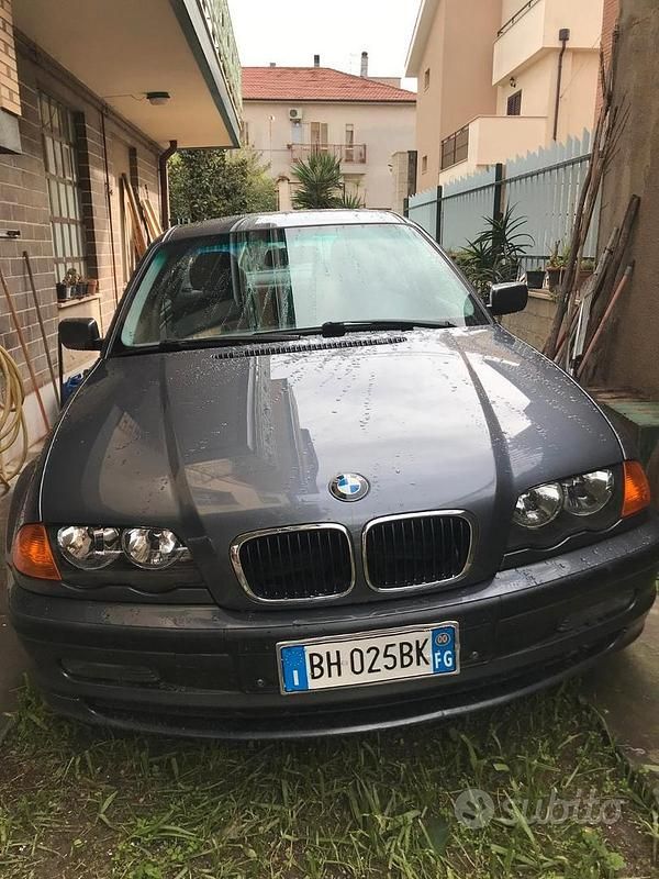 Usata BMW 2000 136 CV (100 kW) 2000 Blu Berlina