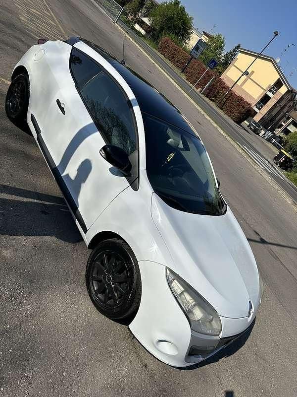 Usata Renault Mégane Dynamique 103 CV (75 kW) 2010 Berlina