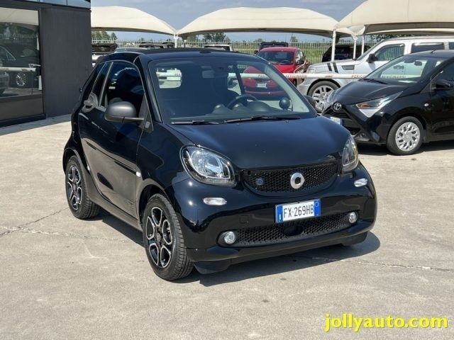 Usata Smart ForTwo Electric Drive Passion 60 kW (82 CV) 2019 Nero Cabrio