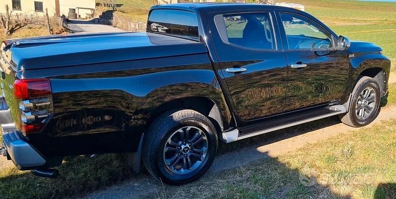 Usata Mitsubishi L200 Select 150 CV (110 kW) 2019 Grigio Pick-up