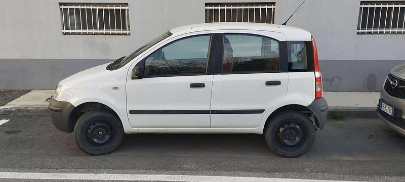 Usata Fiat Panda 4x4 69 CV (50 kW) 2006 Bianco Utilitaria