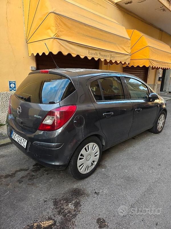 Usata Opel Corsa 95 CV (69 kW) 2010 Grigio Utilitaria