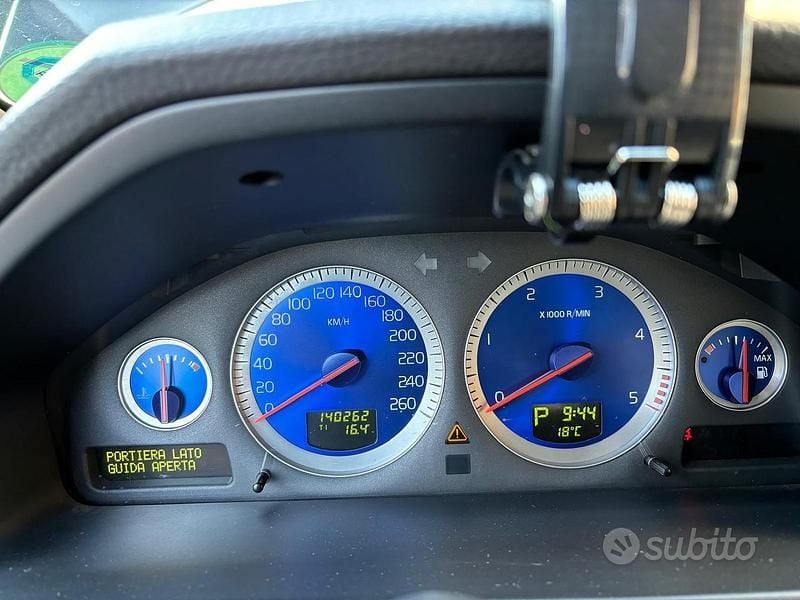 Usata Volvo XC90 R-Design 185 CV (136 kW) 2010 Nero SUV