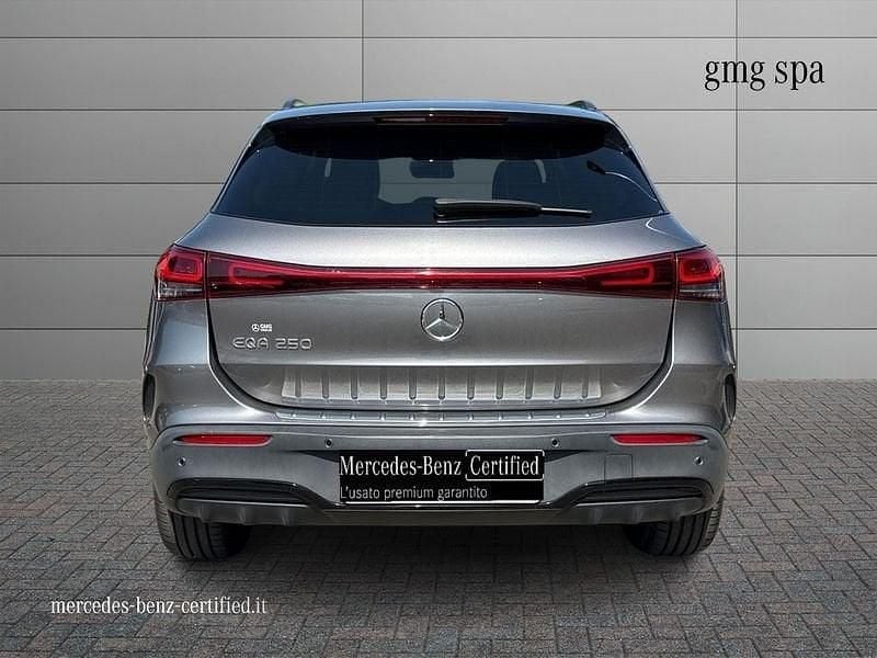 Usata Mercedes EQA250 Premium 139 kW (190 CV) 2021 Grigio SUV