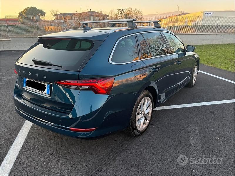 Usata Skoda Octavia 150 CV (110 kW) 2021 Verde Station wagon
