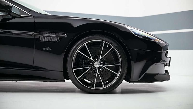 Usata Aston Martin Vanquish 574 CV (422 kW) 2013 Nero metallizzato Coupé