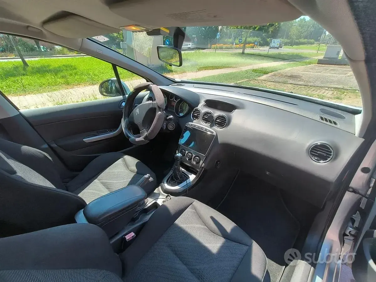Usata Peugeot 308 SW Style 120 CV (88 kW) 2011 Grigio Station wagon