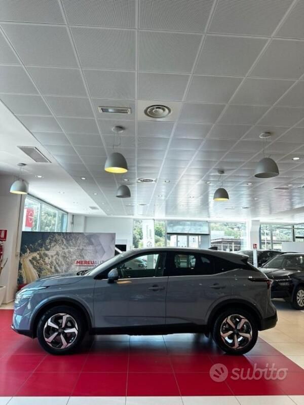 Usata Nissan Qashqai N-Connecta 140 CV (102 kW) 2023 Grigio SUV