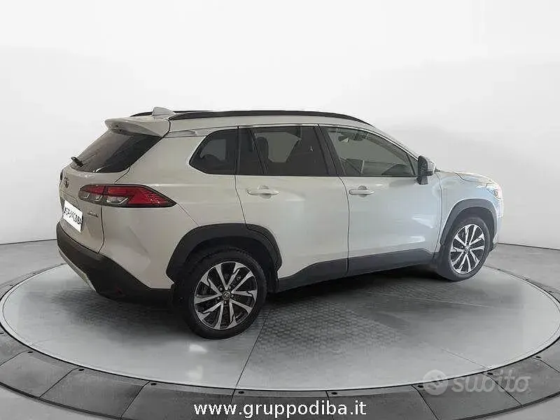 Usata Toyota Corolla Cross Trend 199 CV (146 kW) 2022 Bianco SUV