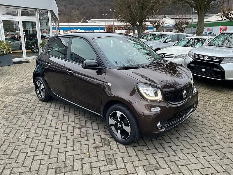 Usata Smart ForFour 90 CV (66 kW) 2018 Marrone Utilitaria