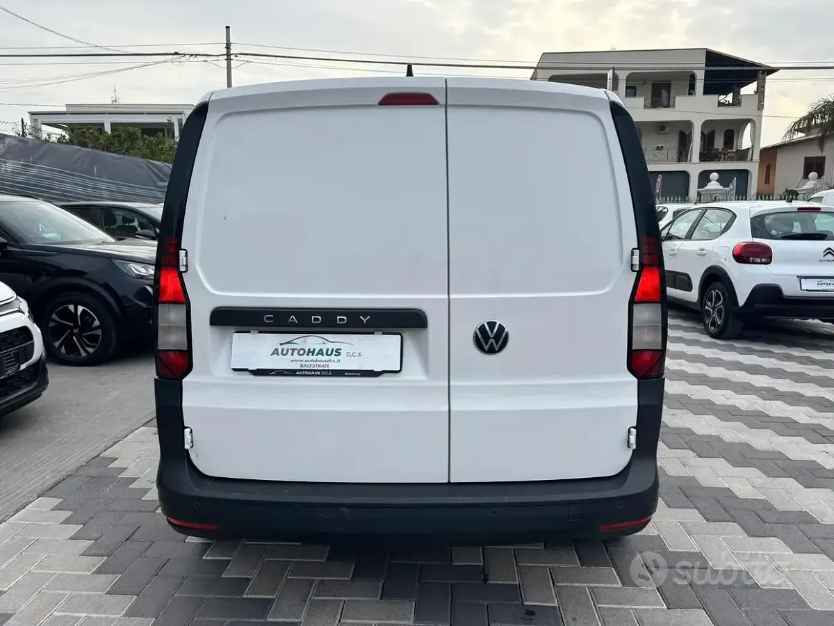 Usata VW Caddy 102 CV (75 kW) 2021 Bianco Monovolume