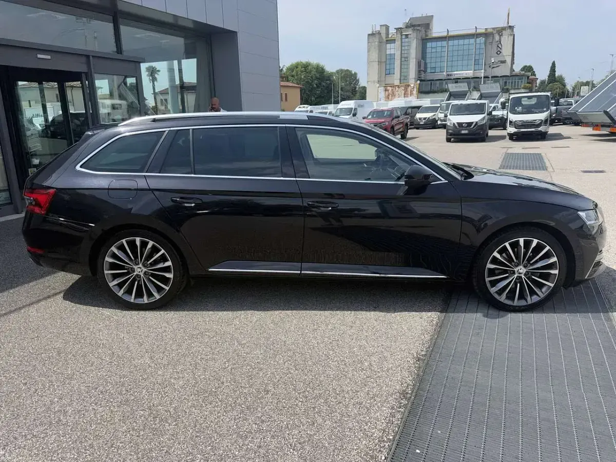 Usata Skoda Superb Executive 200 CV (147 kW) 2023 Other Station wagon
