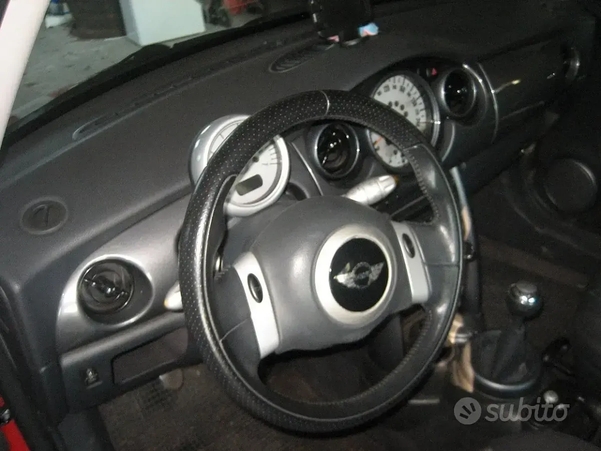 Usata Mini ONE 88 CV (64 kW) 2005 Rosso Utilitaria