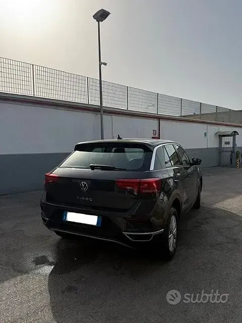 Usata VW T-Roc Business 110 CV (80 kW) 2021 Grigio SUV