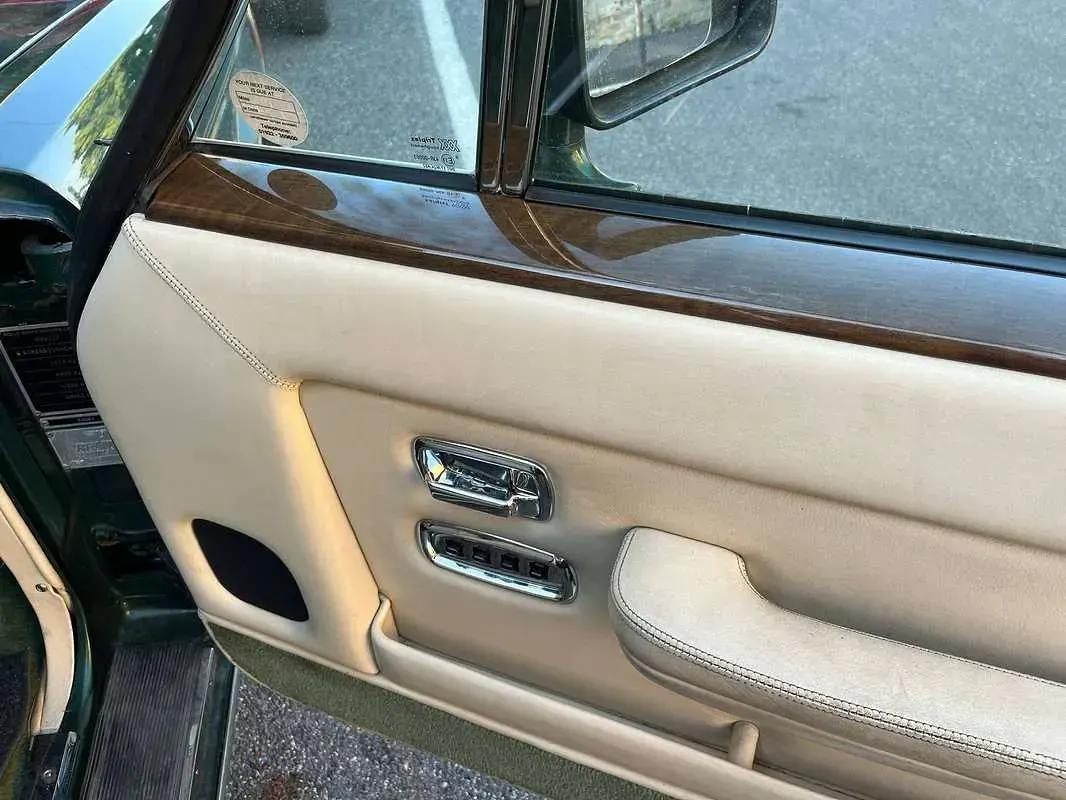 Usata Bentley Eight 235 CV (172 kW) 1987 Verde Berlina