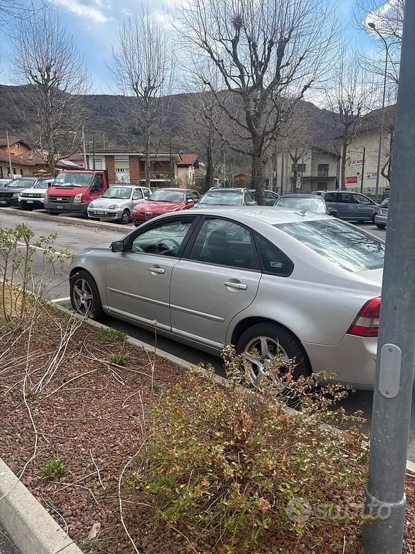Usata Volvo S40 136 CV (100 kW) 2004 Grigio Berlina