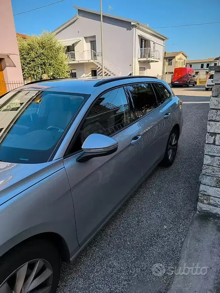 Usata Skoda Superb Selection 150 CV (110 kW) 2024 Grigio Station wagon