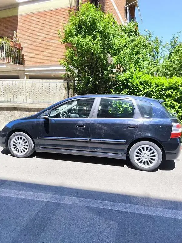 Usata Honda Civic ES 101 CV (74 kW) 2004 Berlina