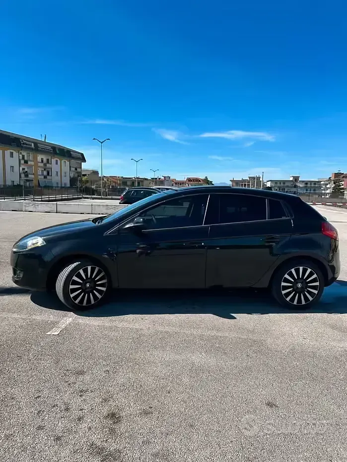 Usata Fiat Bravo Dynamic 90 CV (66 kW) 2007 Nero Utilitaria
