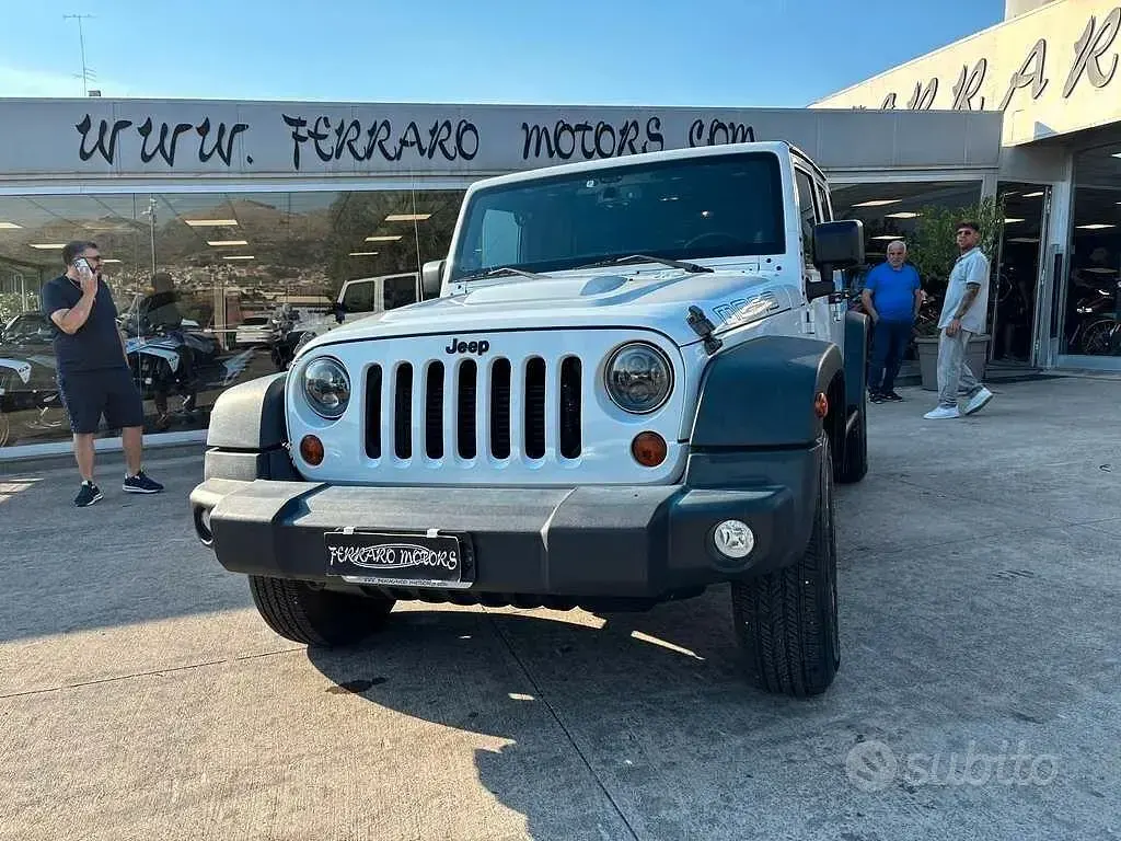 Usata Jeep Wrangler Sahara 200 CV (147 kW) 2012 Bianco SUV