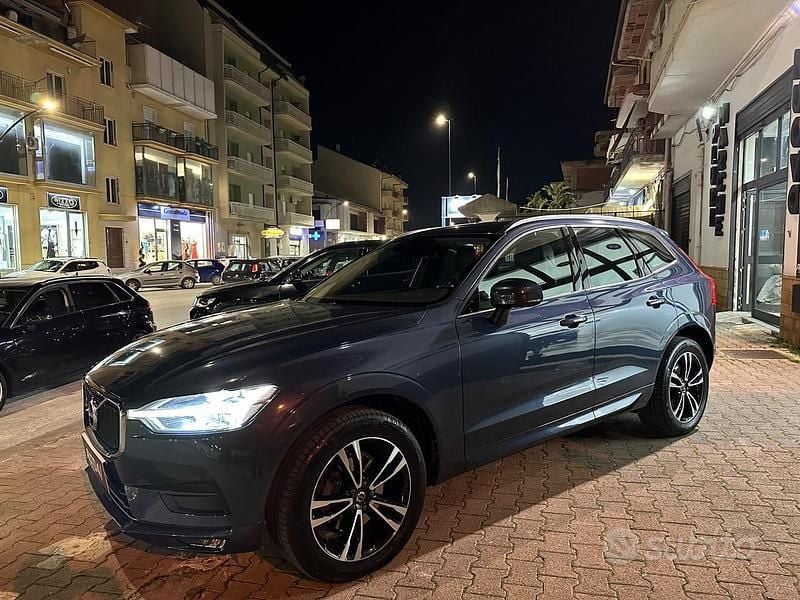 Usado Volvo XC60 Inscription 190 CV (139 kW) 2019 Azul SUV