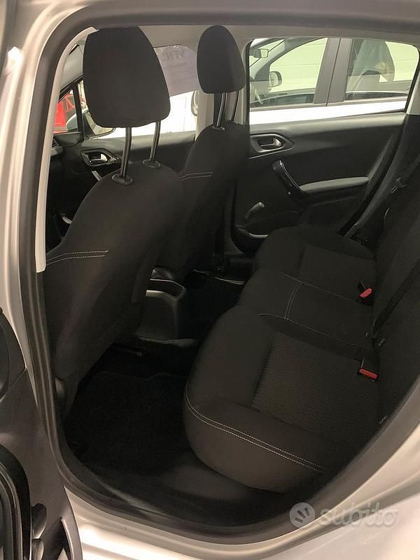 Usata Peugeot 208 2017 Grigio Utilitaria