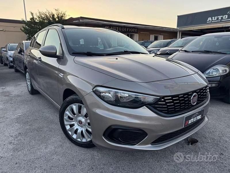 Usata Fiat Tipo Wagon 95 CV (69 kW) 2018 Marrone Station wagon