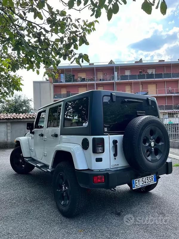 Usata Jeep Wrangler Unlimited Sahara 200 CV (147 kW) 2015 Bianco SUV