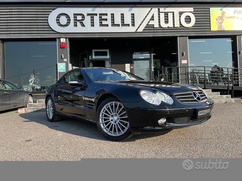 Nero Usata 2005 Mercedes SL350 Coupé | 28.500 € (Buon prezzo) - Immagine 1/4