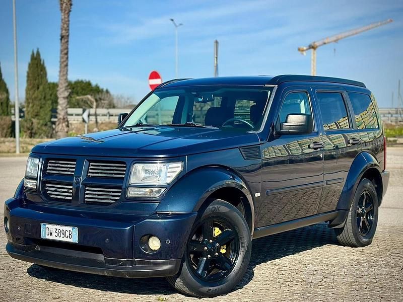 Usata Dodge Nitro SXT 177 CV (130 kW) 2009 Blu SUV