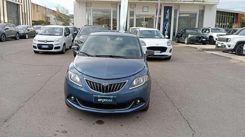 Usata Lancia Ypsilon Gold 69 CV (50 kW) 2023 Blu Utilitaria