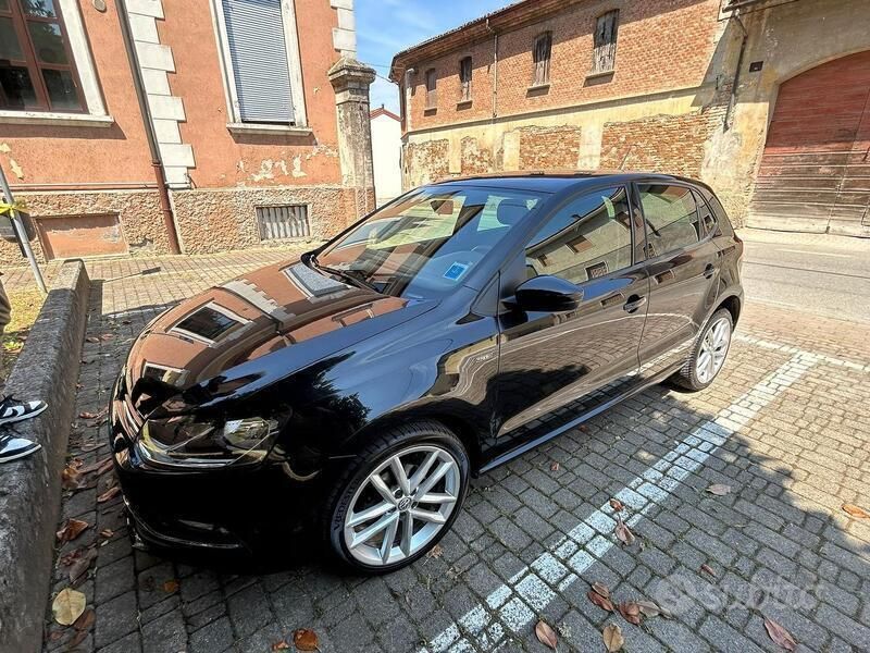 Nero Usata 2015 VW Polo Tre volumi | 11.500 € (Cara) - Immagine 1/4