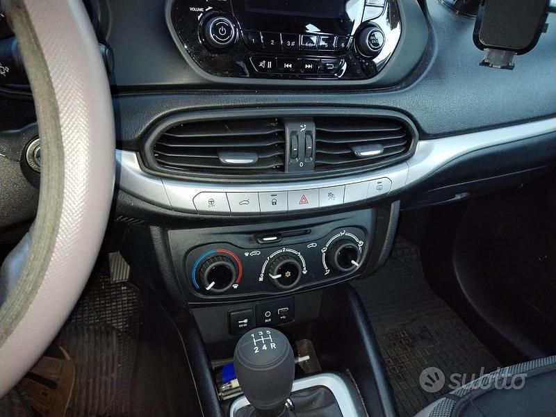 Usata Fiat Tipo 95 CV (69 kW) 2018 Bianco Berlina