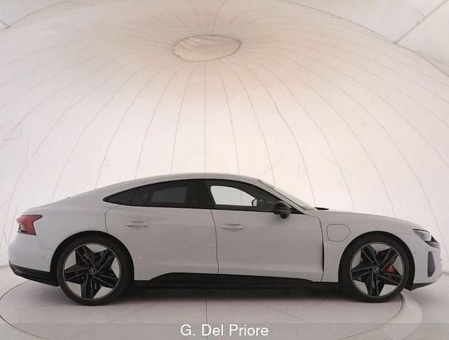 Usata Audi e-tron GT quattro Ambiente 439 kW (598 CV) 2022 Grigio suzuka metallizzato Berlina