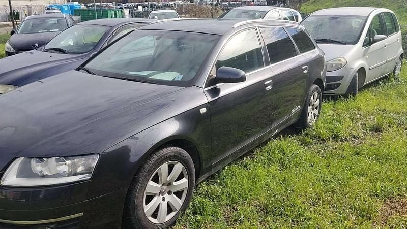Usata 1999 Audi A6 Station wagon | 2350 € (Buon prezzo) - Immagine 1/4