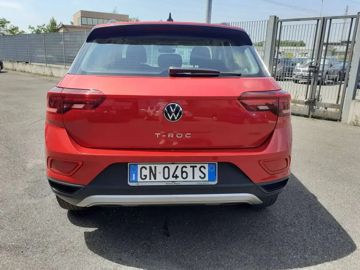 Usata VW T-Roc Life 110 CV (80 kW) 2023 King red SUV