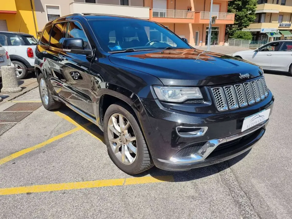 Usata Jeep Grand Cherokee Summit 250 CV (183 kW) 2013 Nero SUV