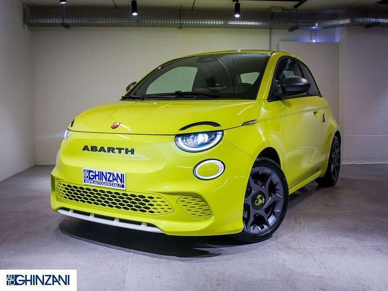 Nuova Abarth 500e 47 kW (64 CV) 2025 Acid green Utilitaria