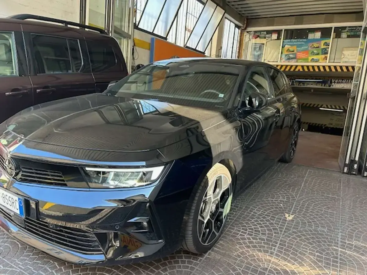 Usata Opel Astra 131 CV (96 kW) 2024 Nero Utilitaria