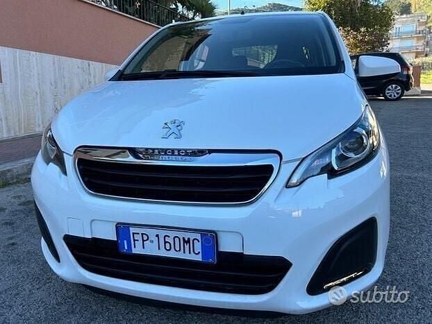 Bianco Usata 2018 Peugeot 108 Tre volumi | 7990 € (Buon prezzo) - Immagine 1/4