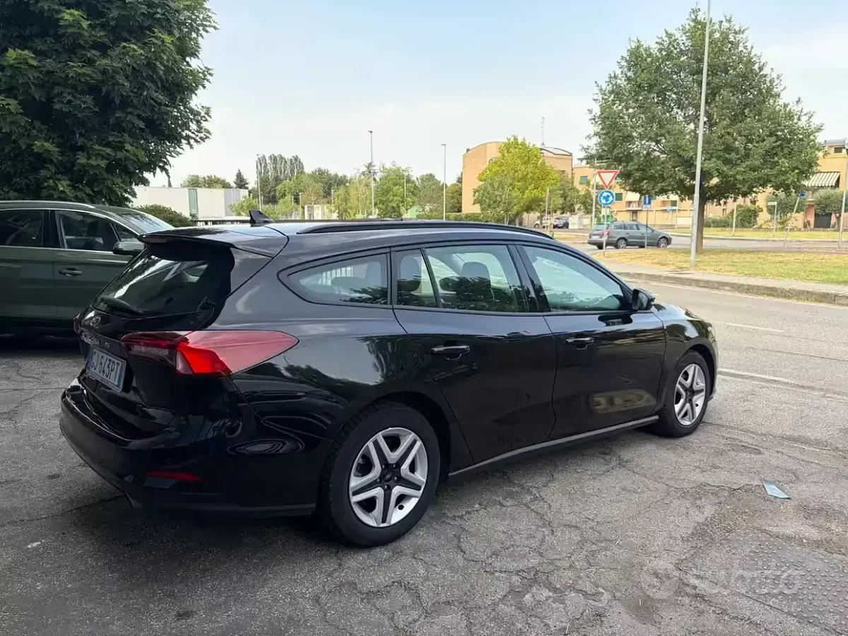 Usata Ford Focus Business Edition 120 CV (88 kW) 2022 Nero Station wagon