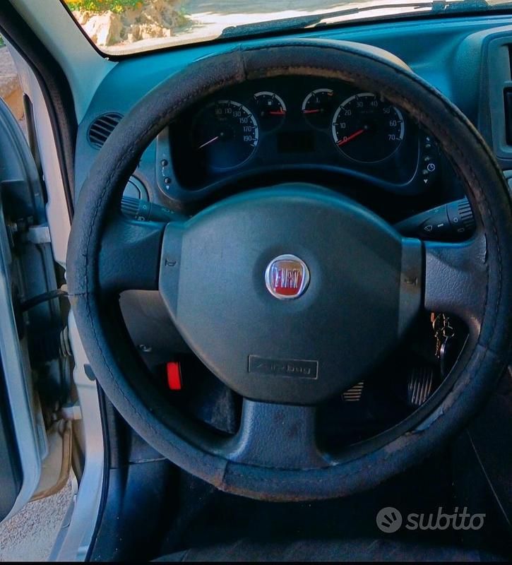 Usata Fiat Panda 69 CV (50 kW) 2011 Grigio Utilitaria