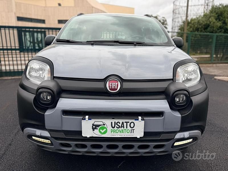 Grigio Usata 2021 Fiat Panda Tre volumi | 10.990 € (Buon prezzo) - Immagine 1/4