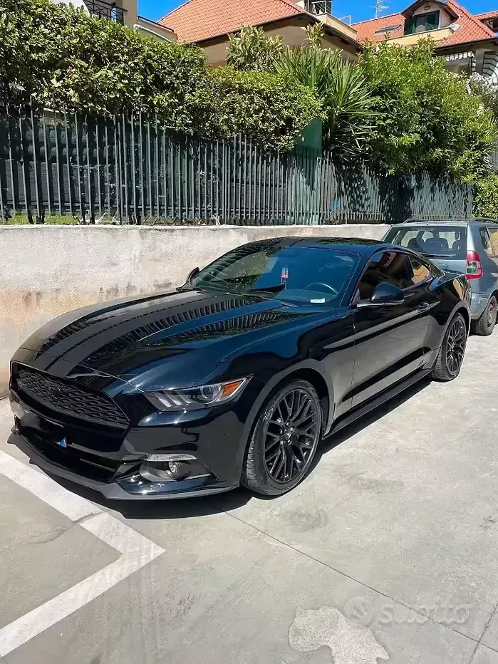 Usata Ford Mustang 317 CV (233 kW) 2017 Nero Coupé